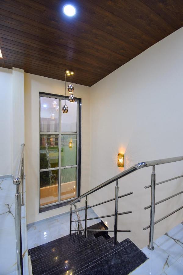 Prarthana 4Bhk Villa โลนาวาลา ภายนอก รูปภาพ