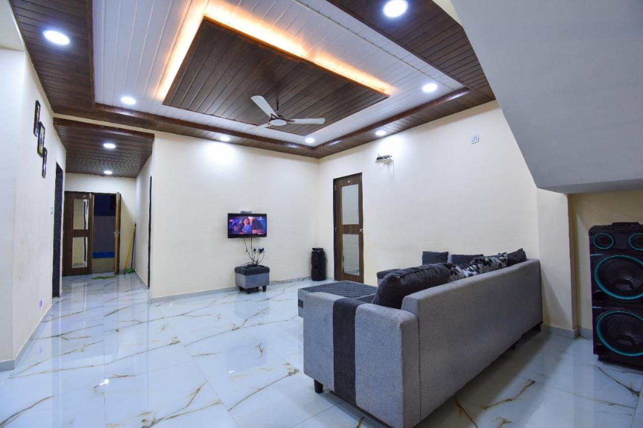 Prarthana 4Bhk Villa โลนาวาลา ภายนอก รูปภาพ
