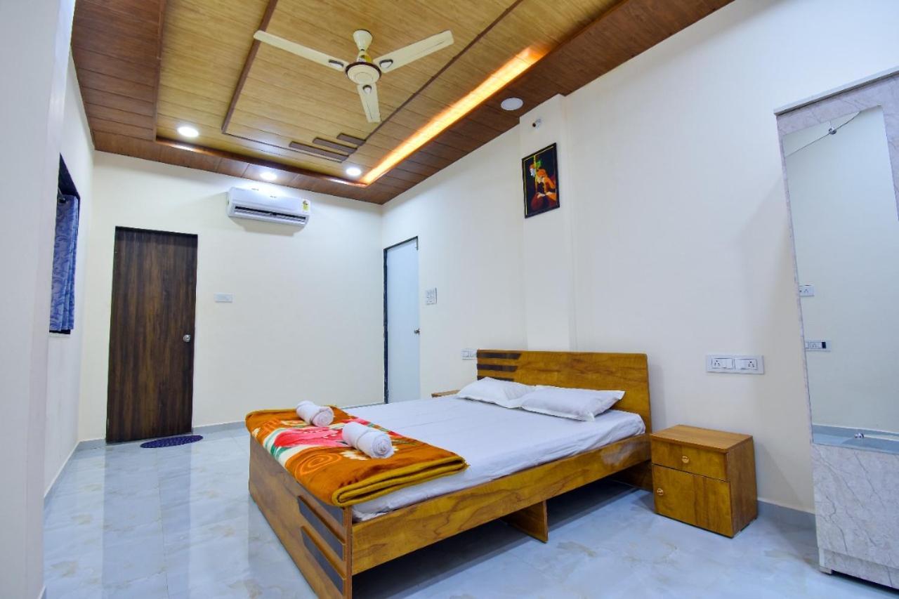 Prarthana 4Bhk Villa โลนาวาลา ภายนอก รูปภาพ
